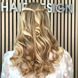 Hair Design kundebillede Konfirmation2022